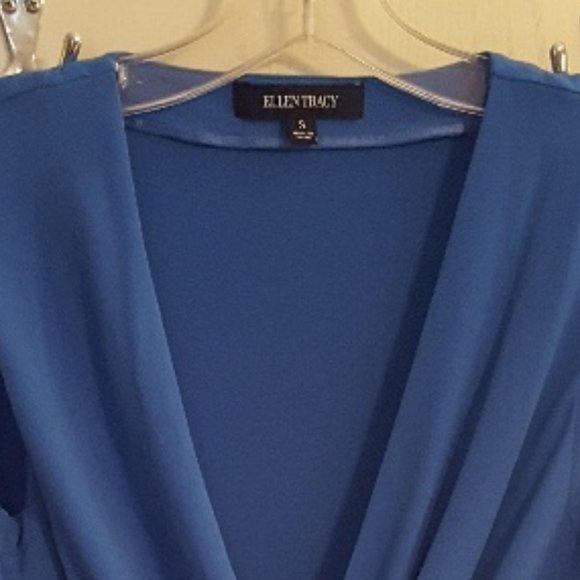 women's blouse - Picture 2 of 5